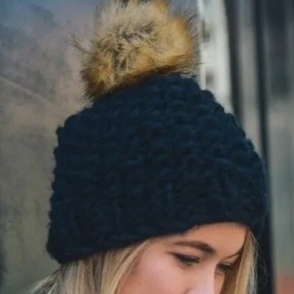 Tick Yarn Pompom Beanie